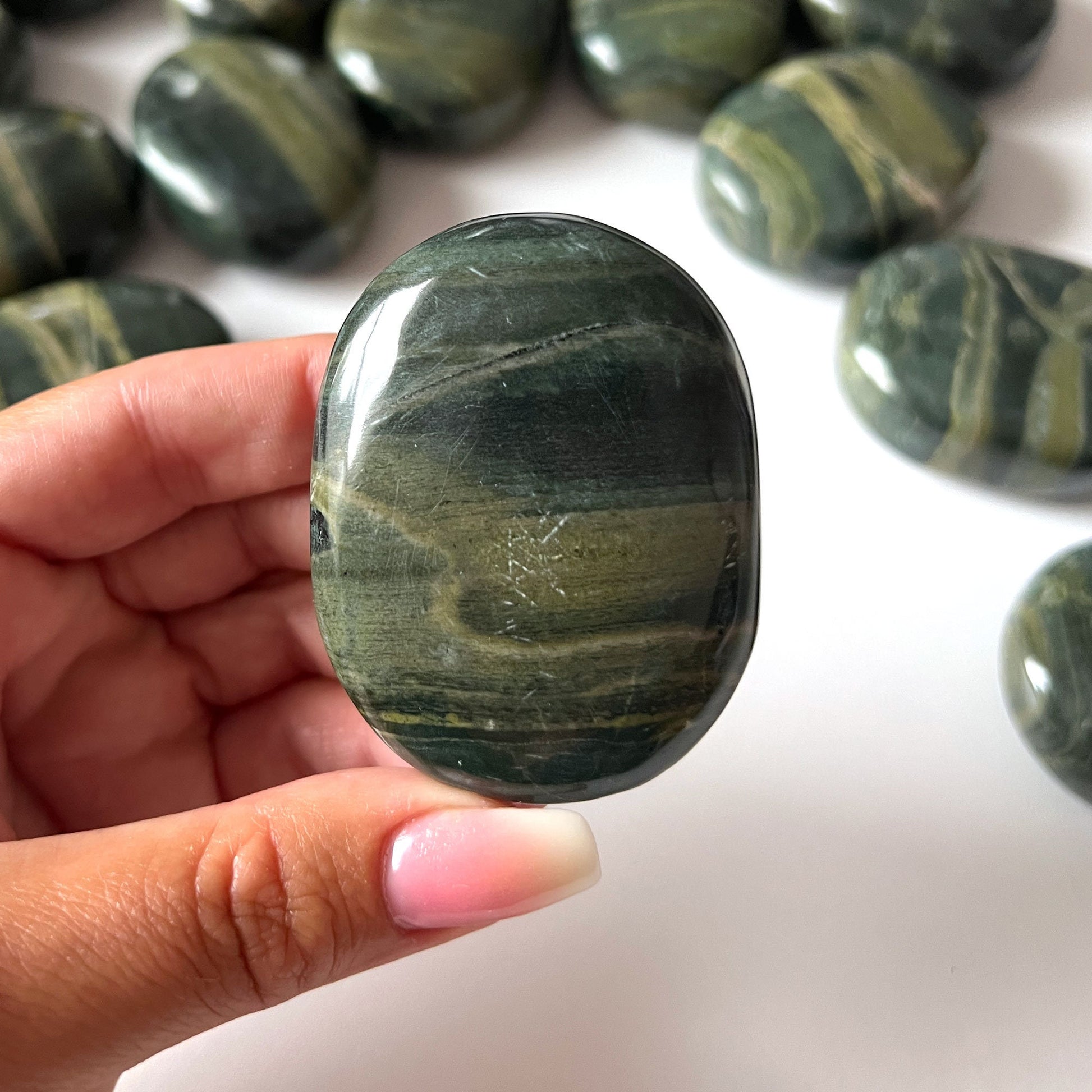 Green Jasper Palm Stone | Emotional Balance | Spiritual Freedom | Earth Connection | Grounding | Protection - Sole Luna