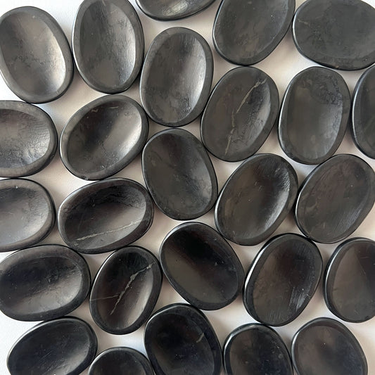 DETOX STONE Shungite Worry Stone | Purification | EMF Protection | Astral Travel | Anxiety Relief - Sole Luna