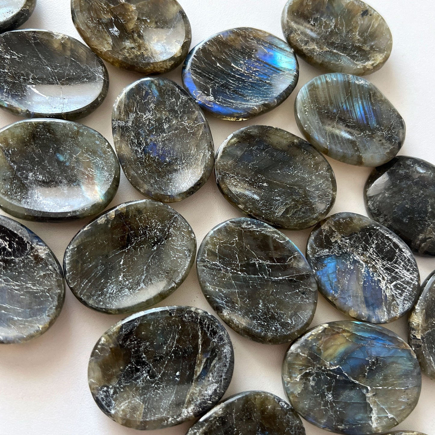 Labradorite Worry Stone | Divine Connection | Crown + Third Eye Chakra | Intuition | Psychic Power - Sole Luna