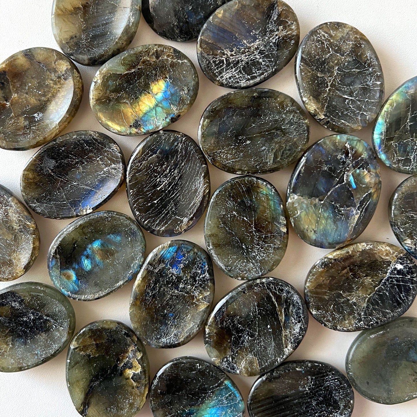 Labradorite Worry Stone | Divine Connection | Crown + Third Eye Chakra | Intuition | Psychic Power - Sole Luna